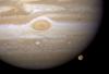 HST: zákryt Ganymeda za Jupiterem