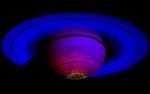 Voda v Saturnových prstencích a měsících je podobná pozemské