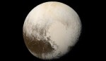 Rozsáhlý podpovrchový oceán na trpasličí planetě Pluto