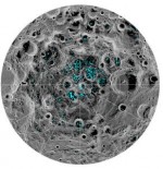 Přítomnost vodního ledu na povrchu Měsíce potvrzena