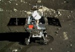 Čínská pojízdná laboratoř na povrchu Měsíce