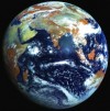 Země na snímku z ruské geostacionární družice